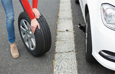 班戈东营区道路救援